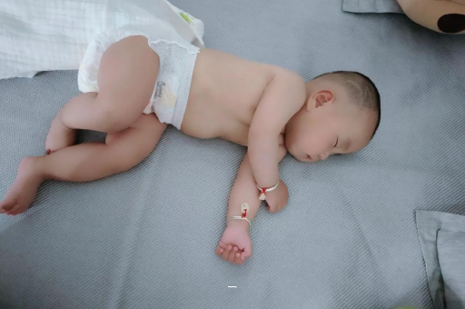 长岭宝宝老打喷嚏怎么办